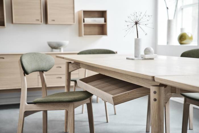 Aeris Extendable Dining Table