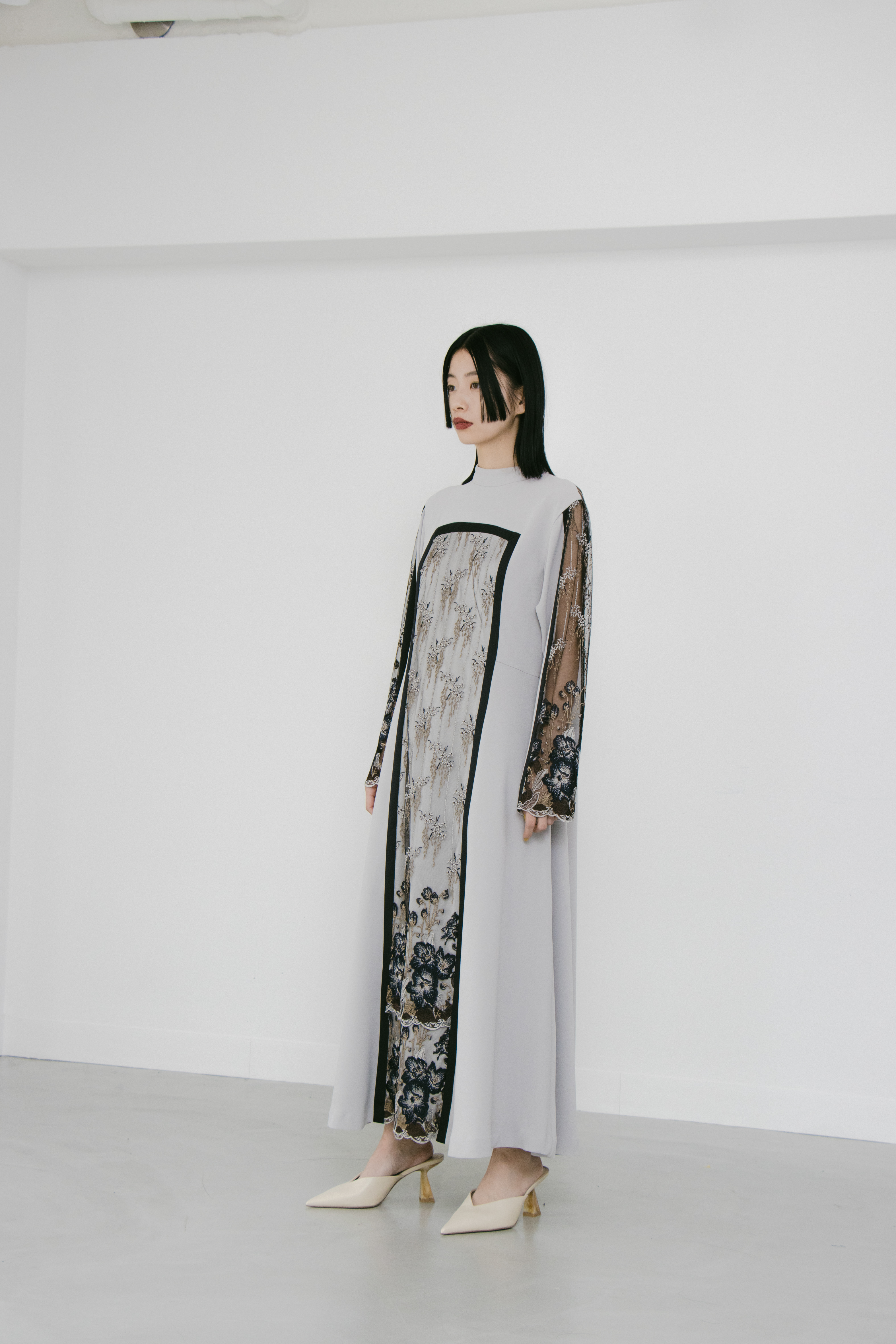 murral framed flower dress