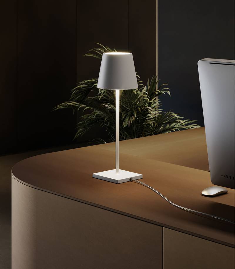 Poldina 230V Table Lamp
