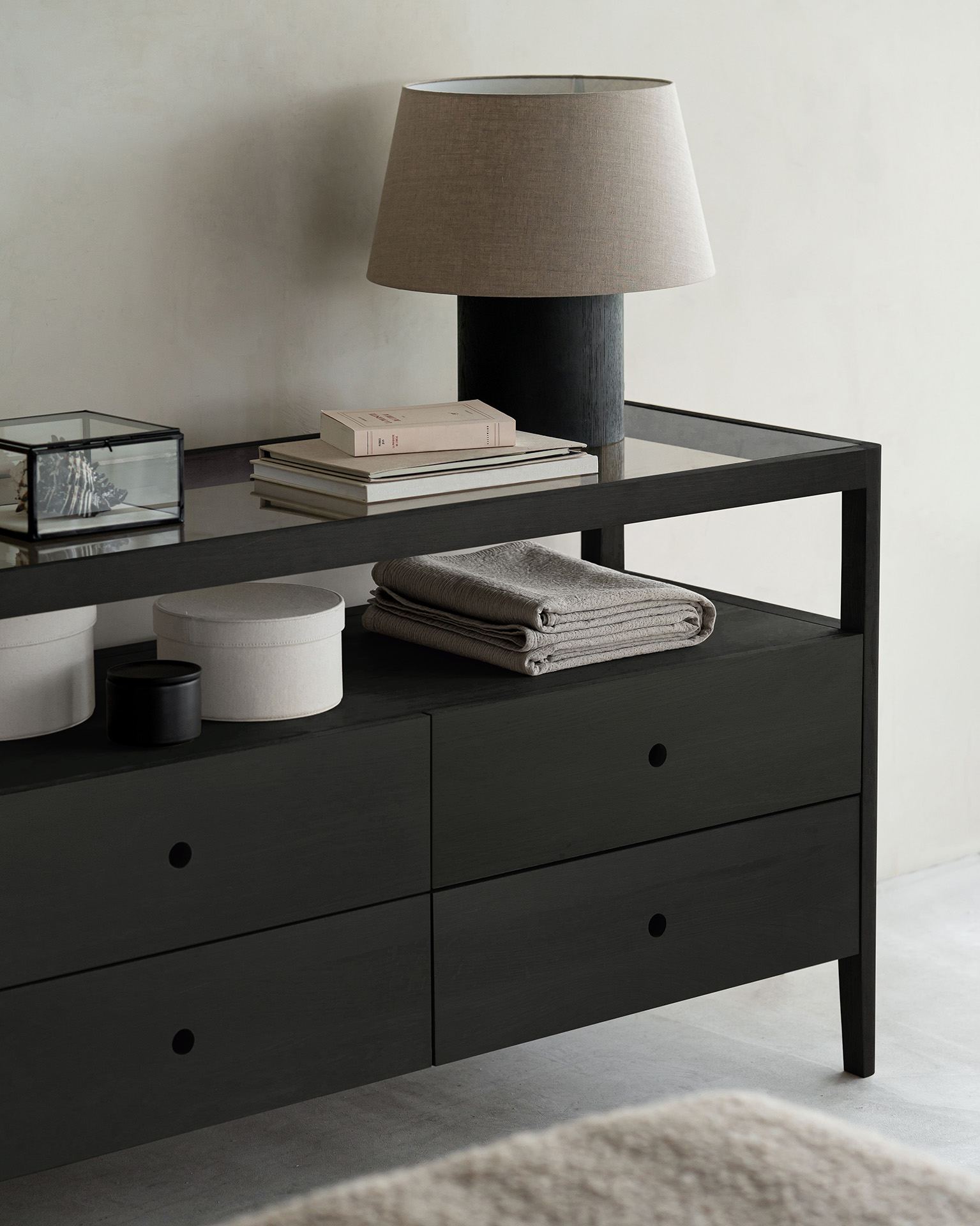 Ethnicraft Oak Spindle Dresser - 4 Drawers