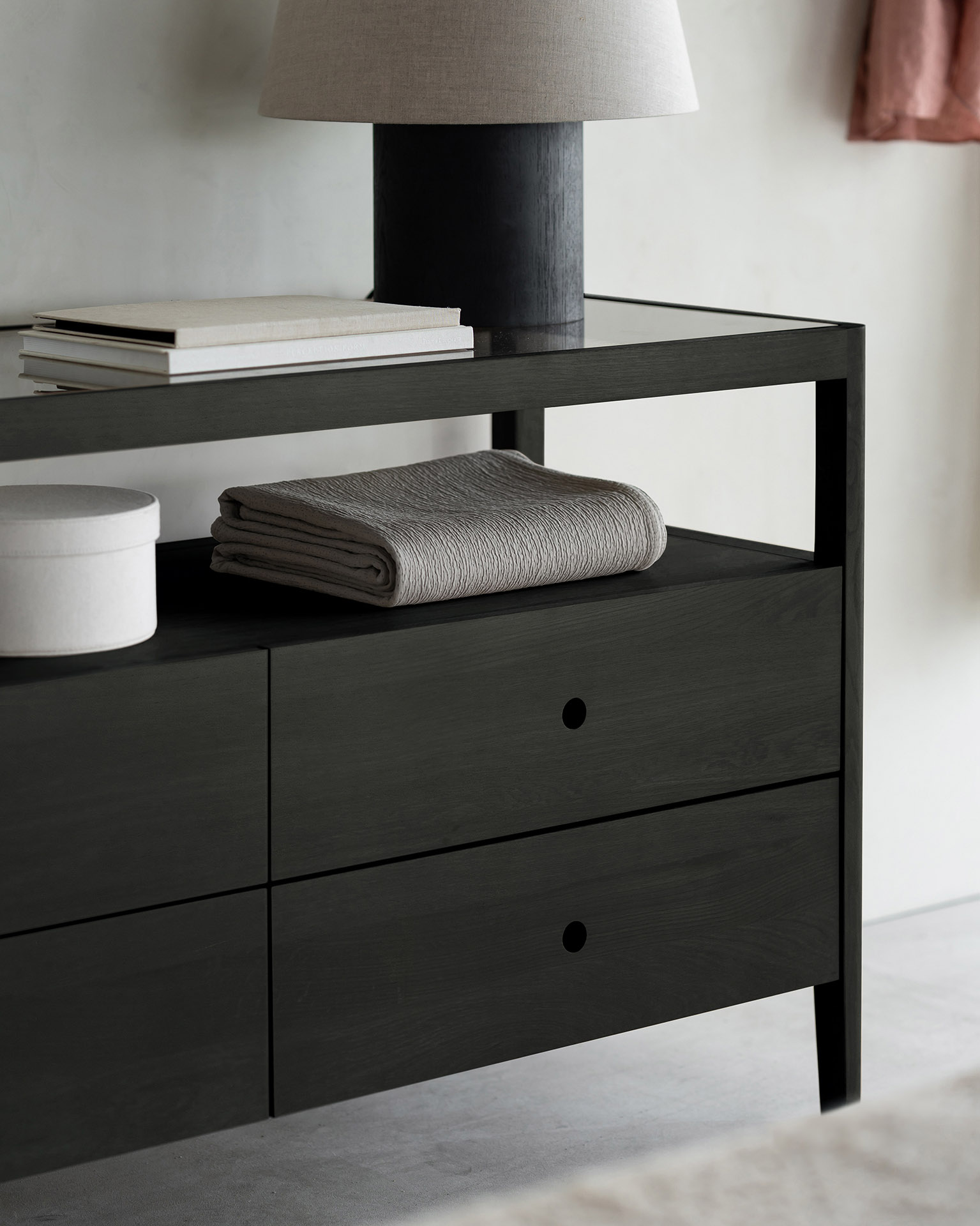Ethnicraft Oak Spindle Dresser - 4 Drawers