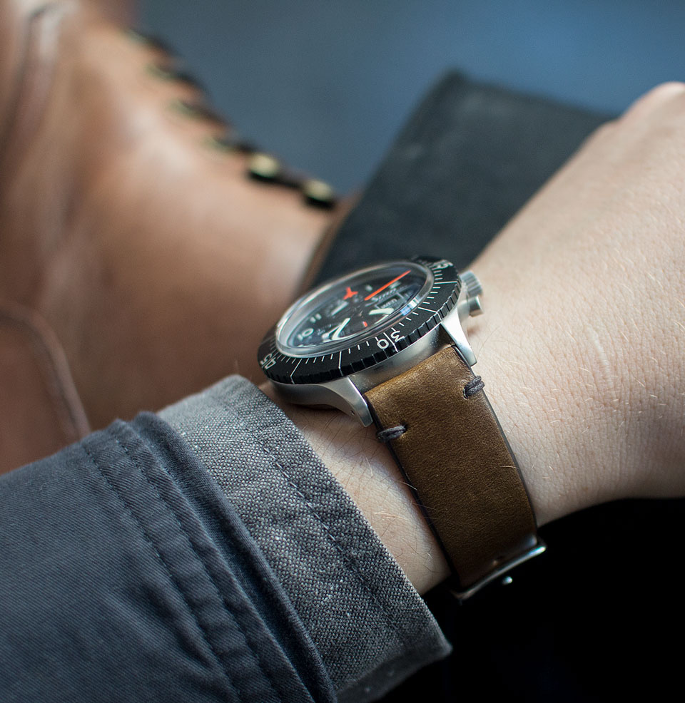 Model 2 Premium Green, brown and stylish