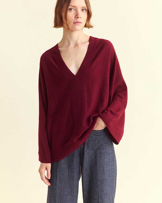 Female model wears the V Neck Dolman