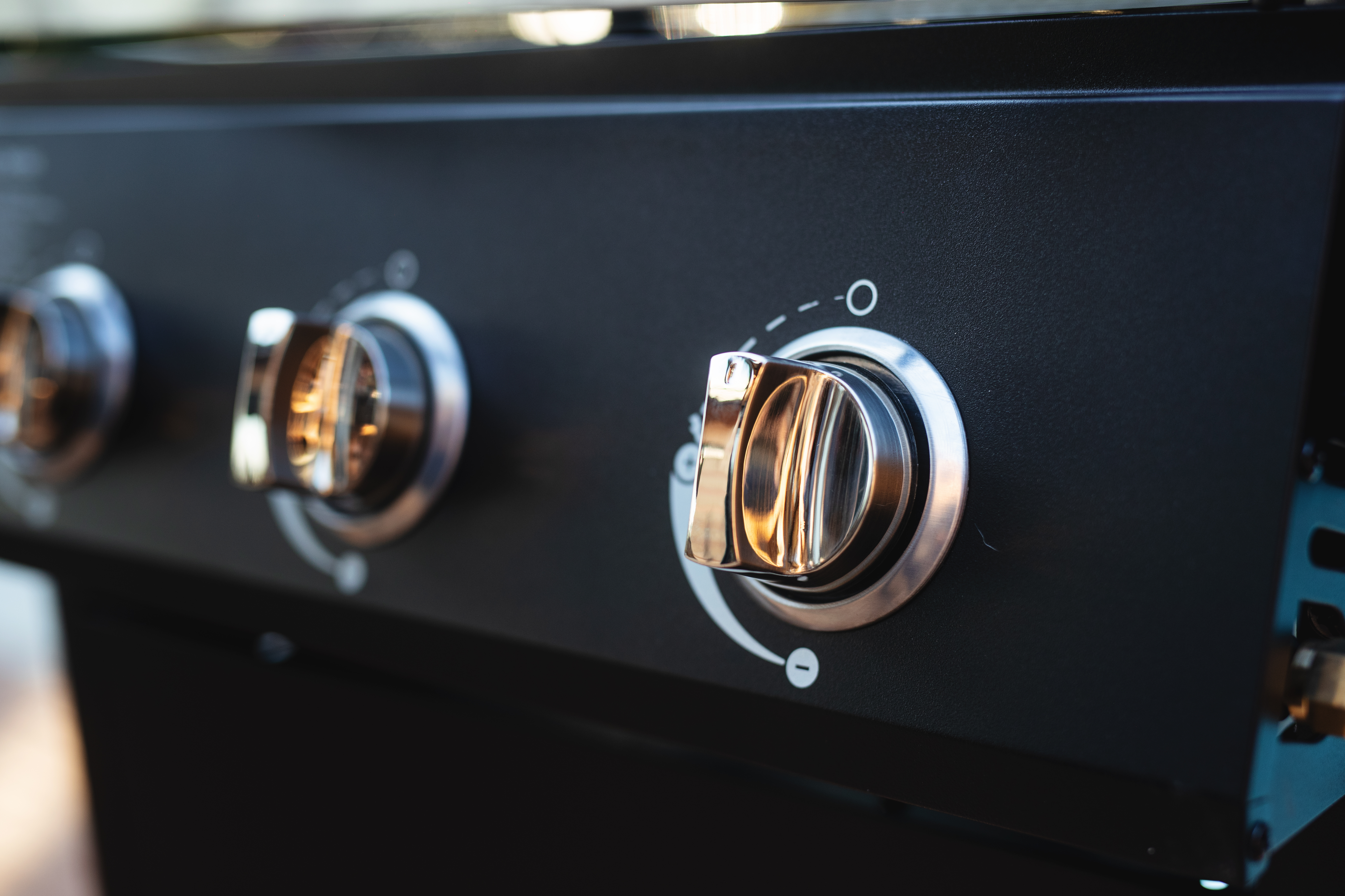 Push and turn ignition system.