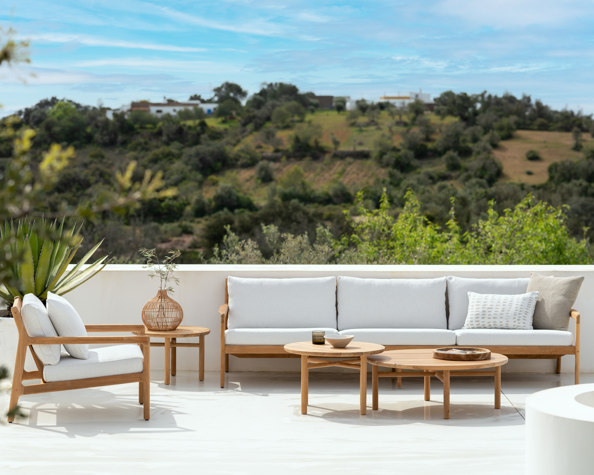 Ethnicraft Teak Quatro Outdoor Round Side Table - 590mm - Teak - Floor Stock