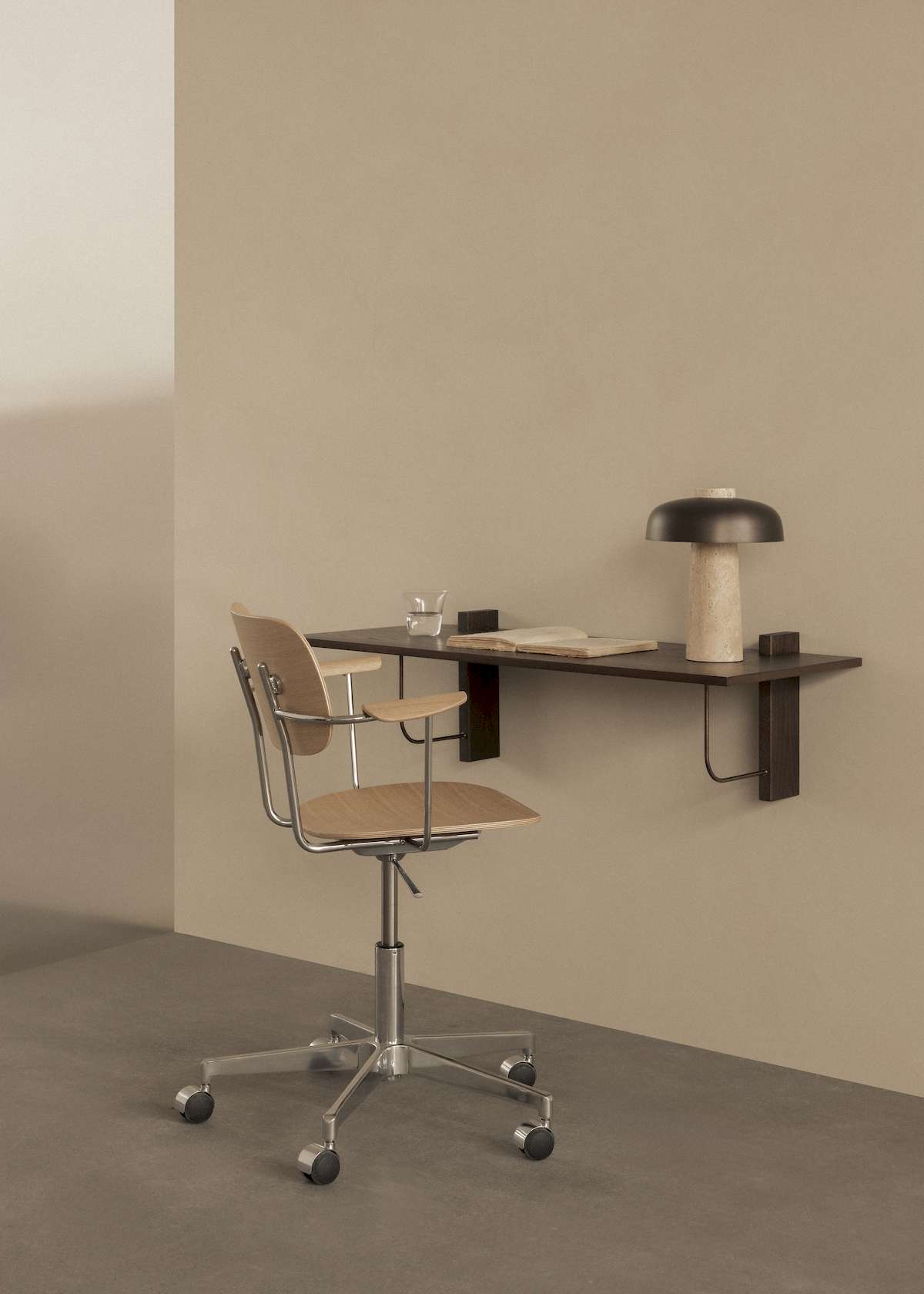Corbel Desk