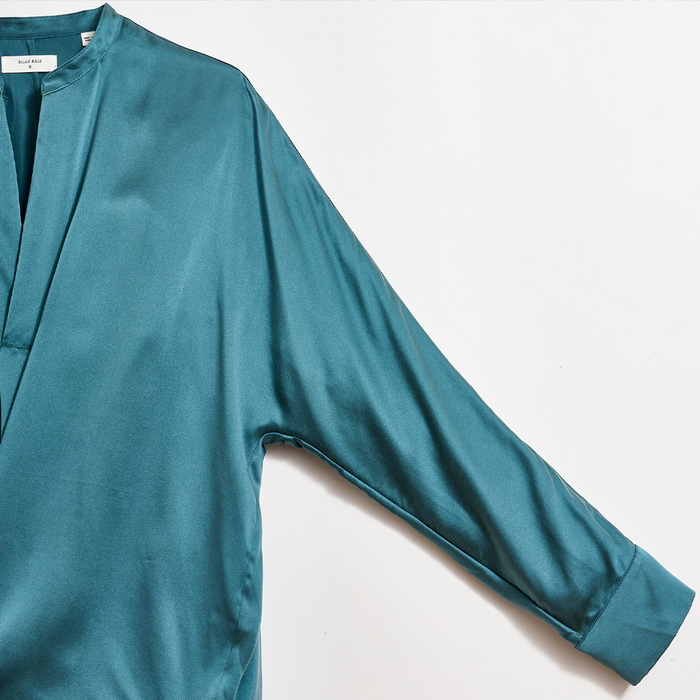 Sandwashed Silk Dolman Sleeve Blouse | Billy Reid Sandwashed Silk Dolman Sleeve Blouse | Billy Reid