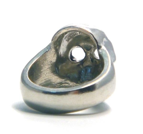 r18-xl-skull-ring-product-detail-image