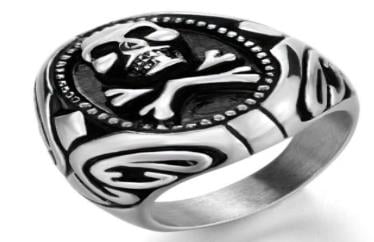 r195-stainless-steel-poison-ivy-biker-ring-product-detail-image