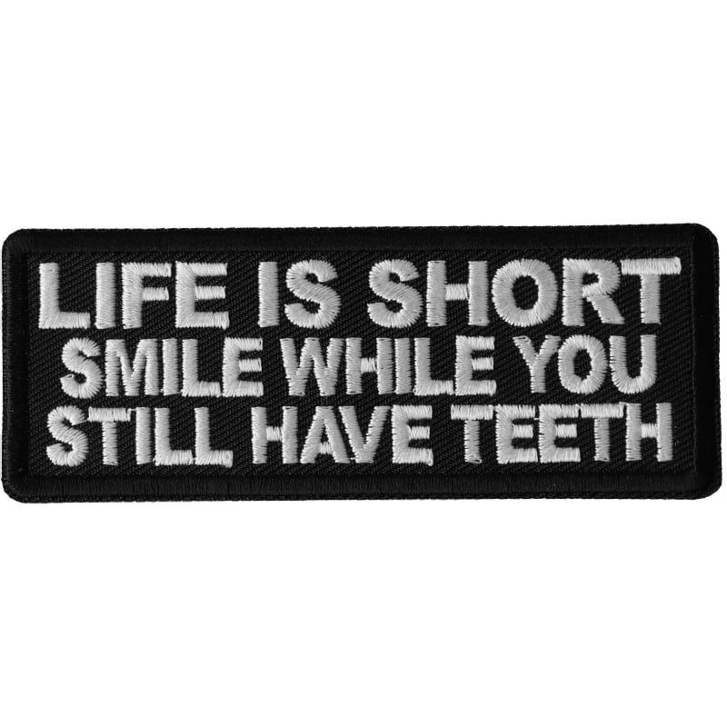 p6685-life-is-short-smile-while-you-still-have-tee-product-detail-image