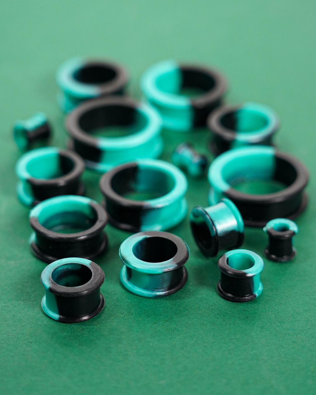 unique  Marble Green & Black Silicone Ear Tunnel