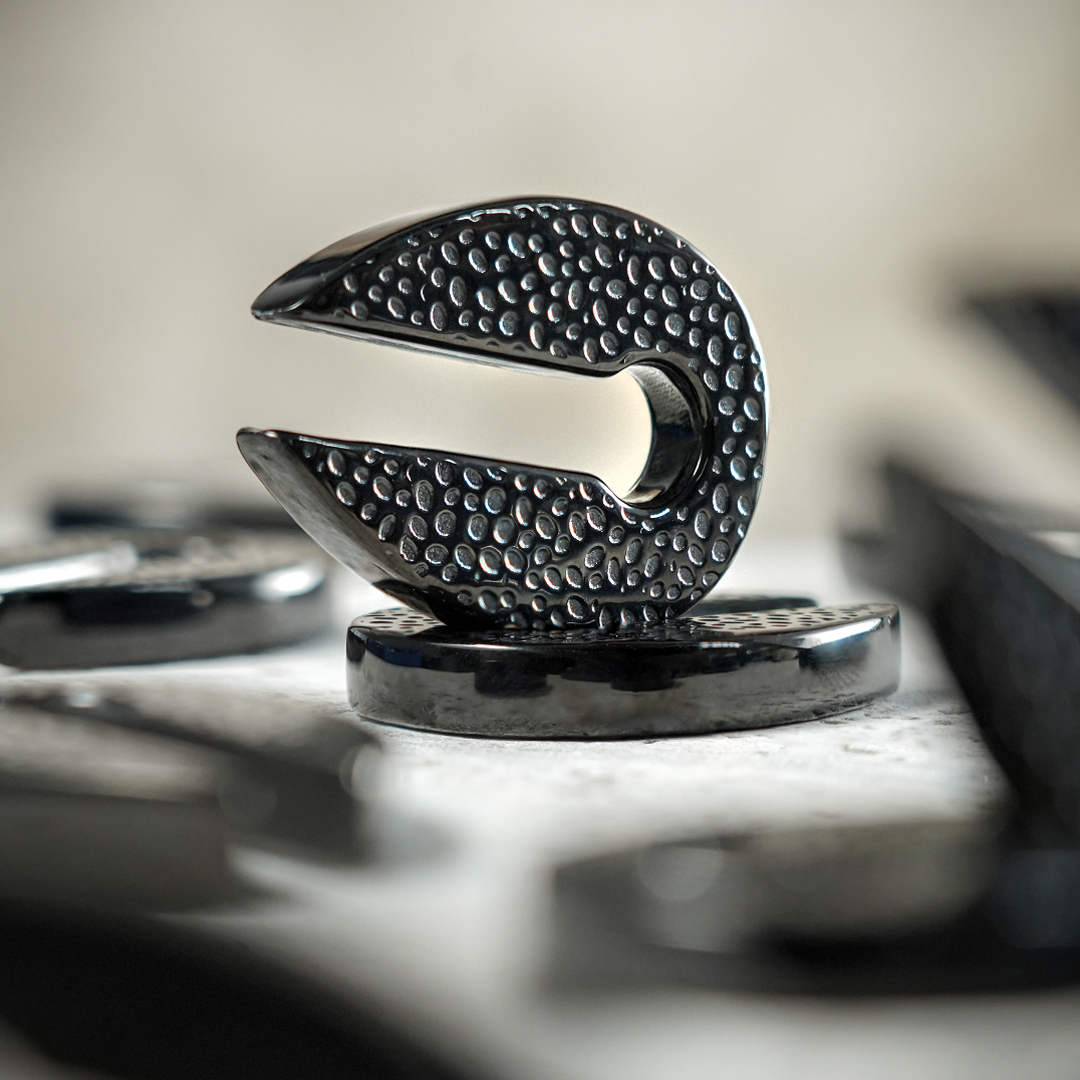  Hammered Black - Keyhole Ear Weights (Pair)