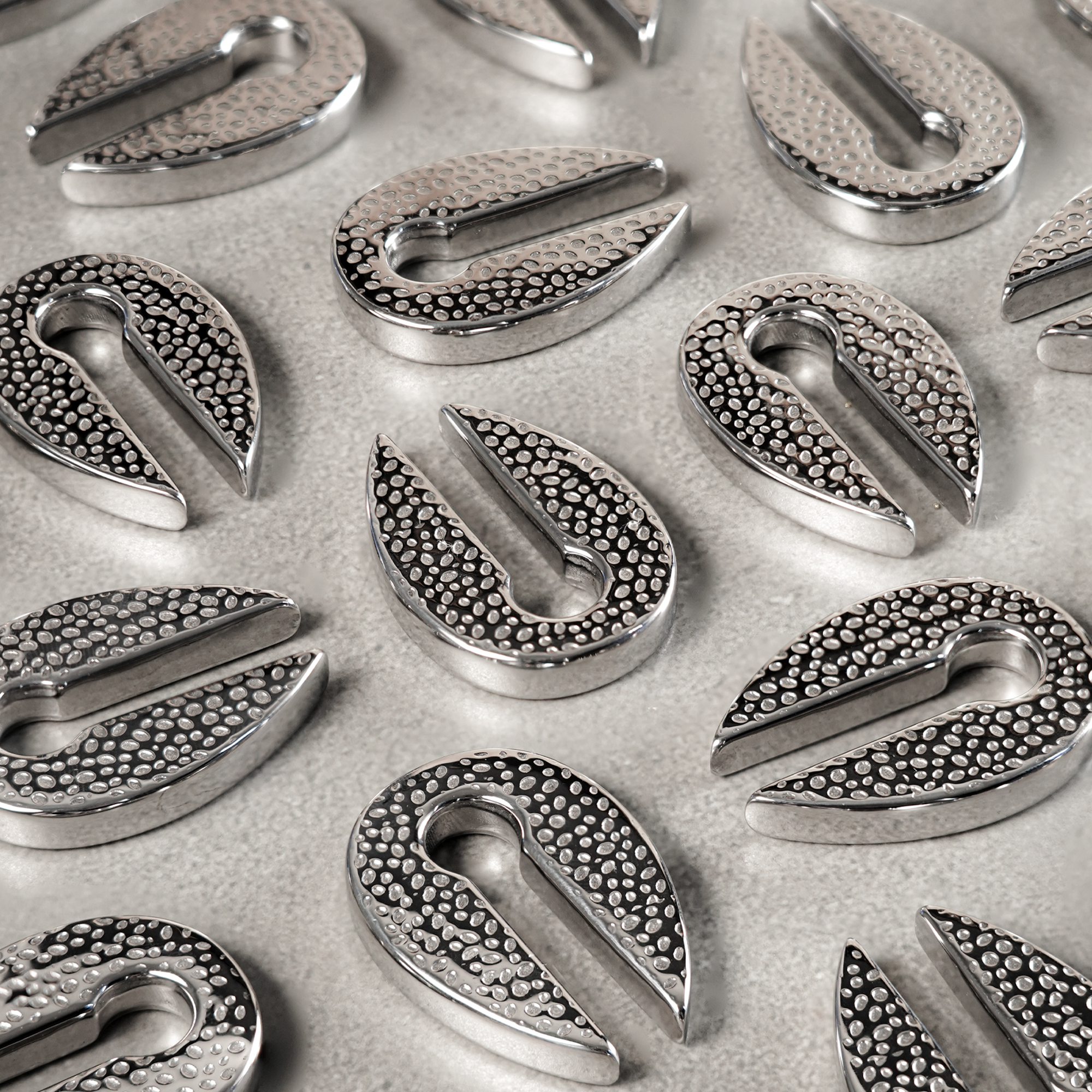 Elegant  Hammered Silver - Keyhole Ear Weights (Pair)