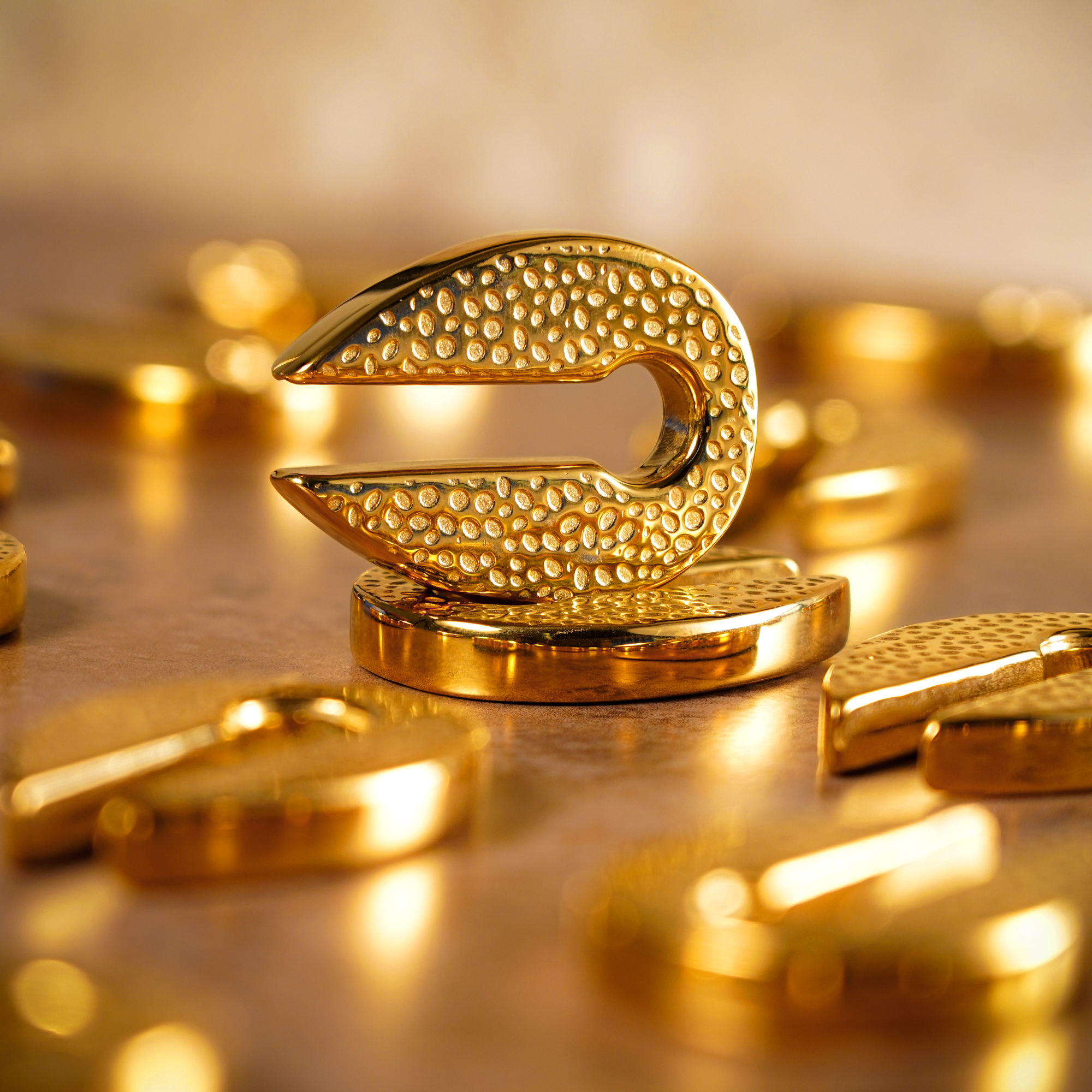 Hammered Gold - Keyhole Ear Weights (Pair) Hammered Gold - Keyhole Ear Weights (Pair)