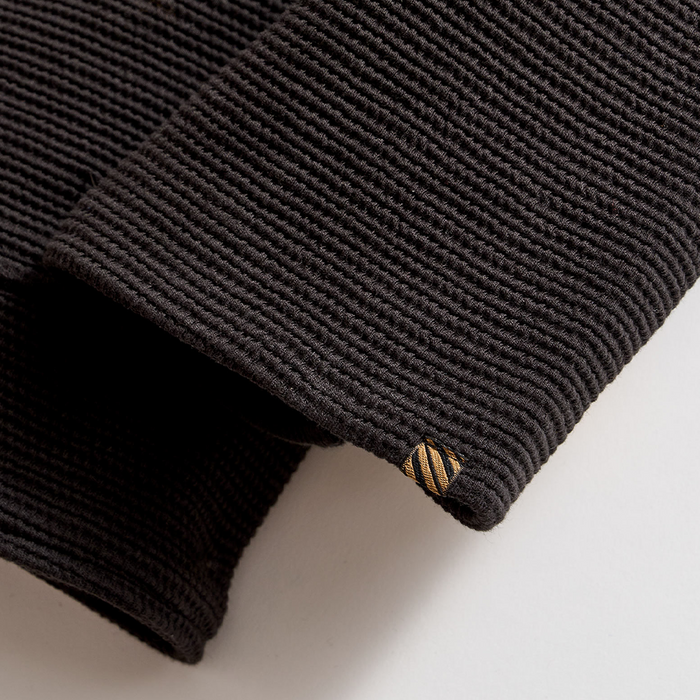 3Ups_black_f24_104- 3Ups_black_f24_104-