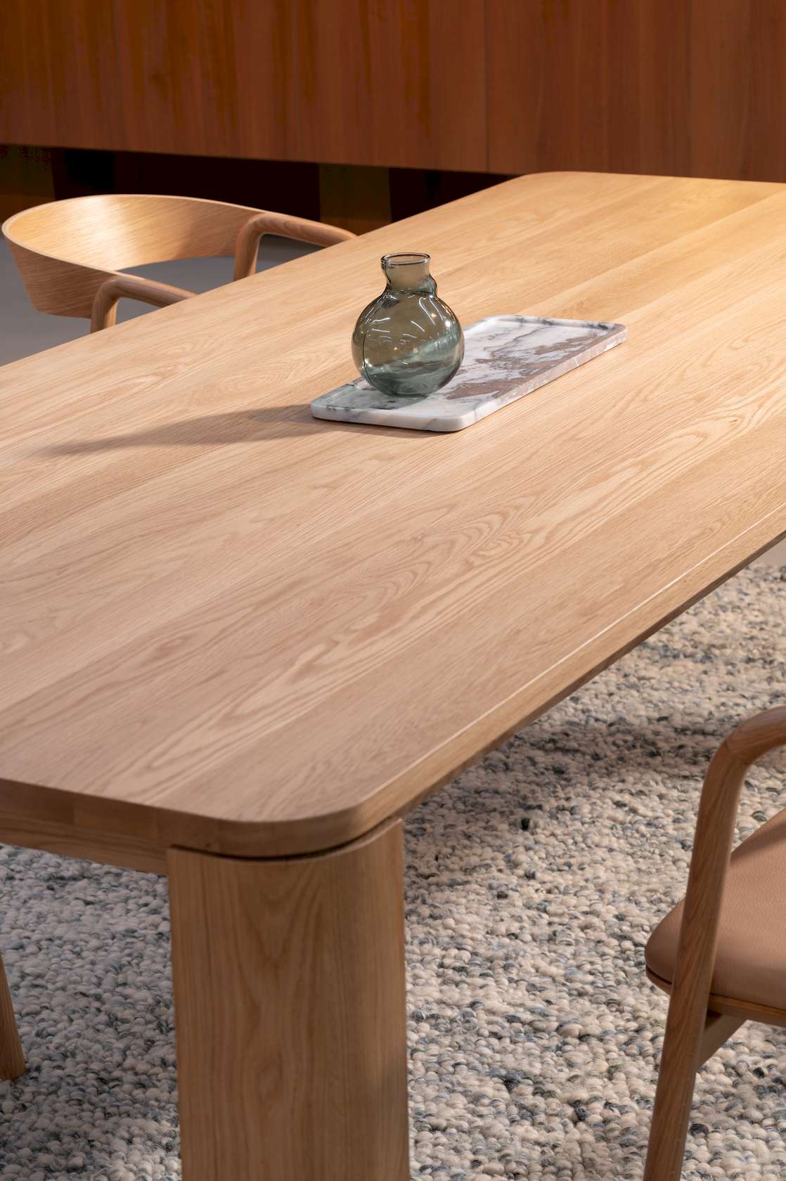 Oli Dining Table