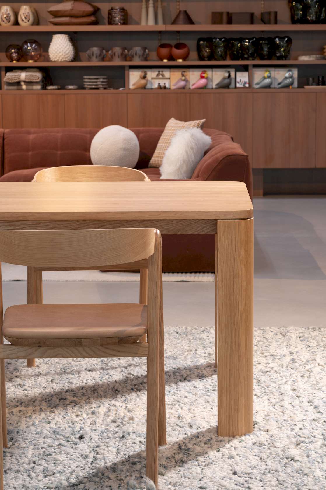 Oli Dining Table