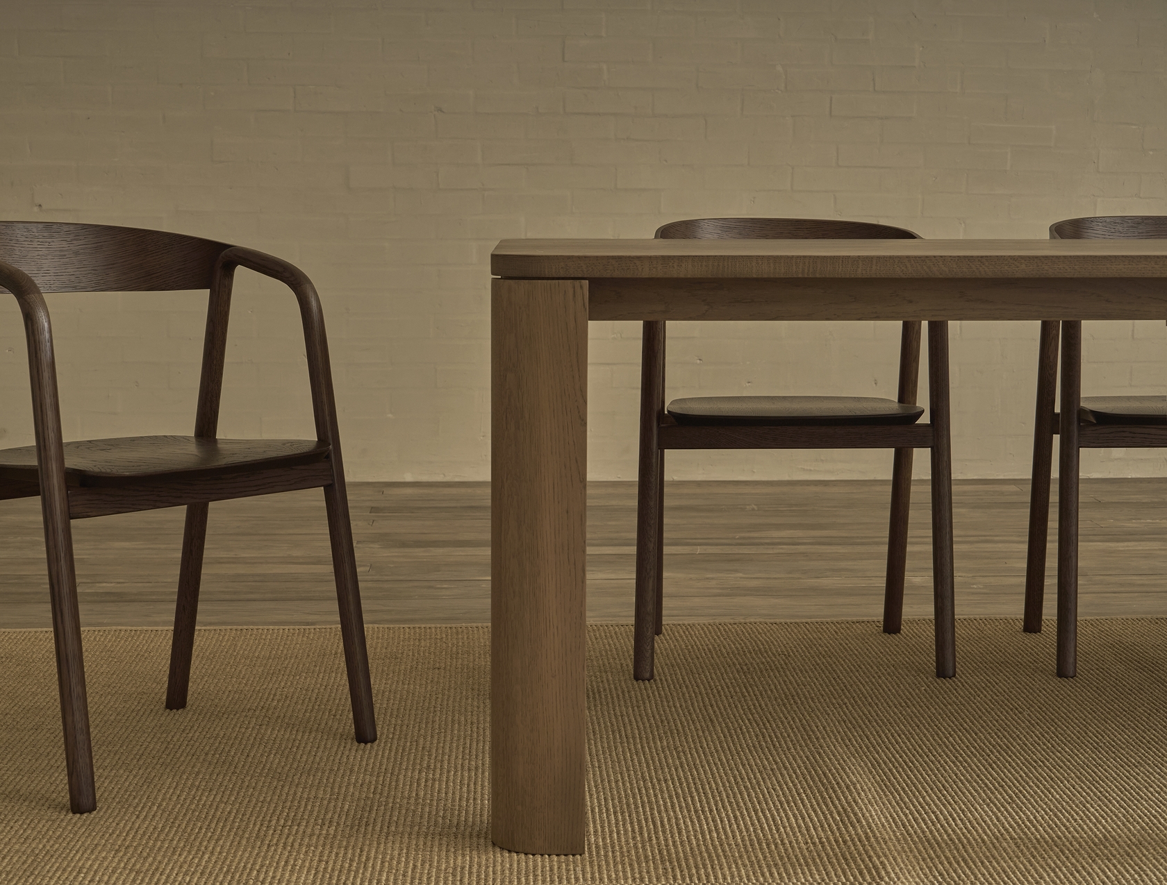 Oli Dining Table