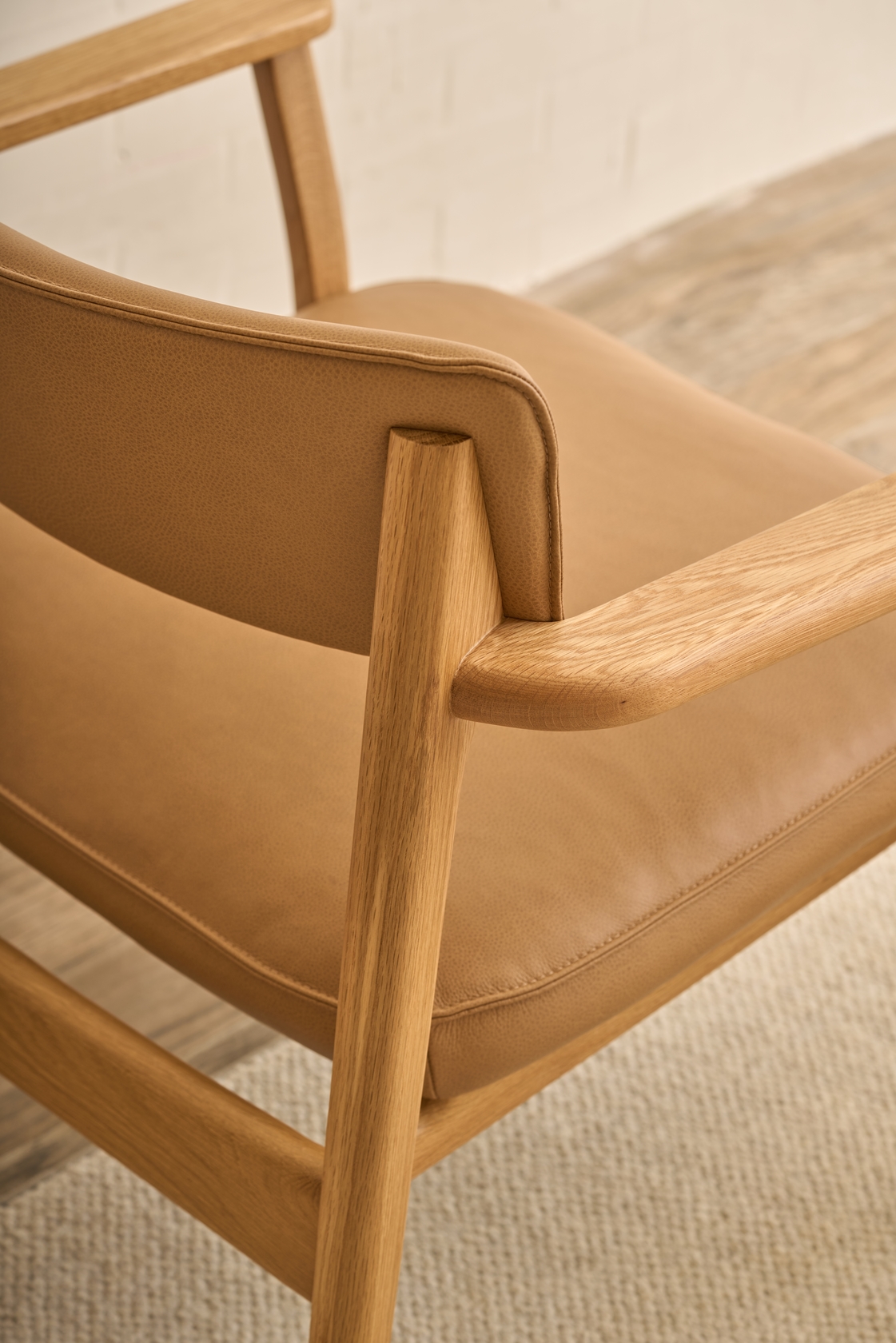 Poise Lounge Soft Armchair
