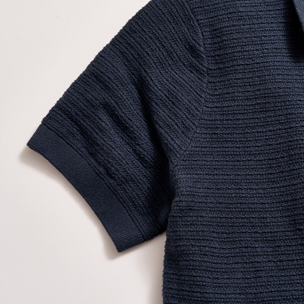 Shoulder Detail