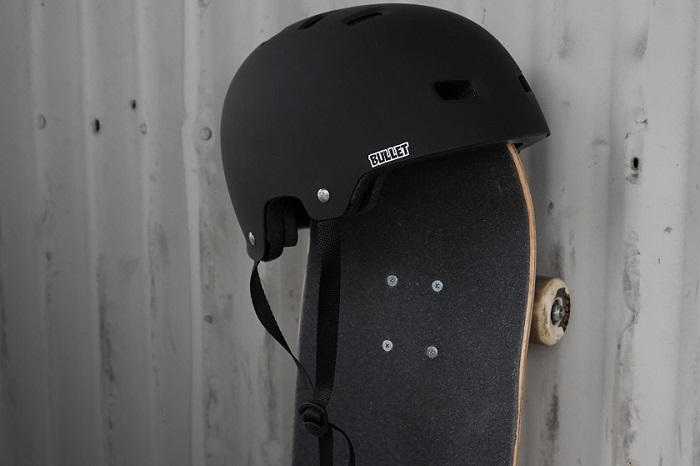 10.54in Japanese Snake Dot Pig |Carver Surf Skate | Santa