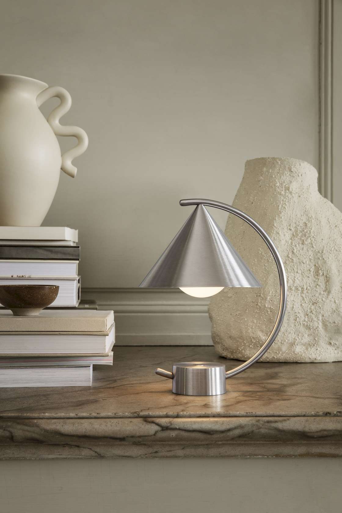 Meridian Table Lamp