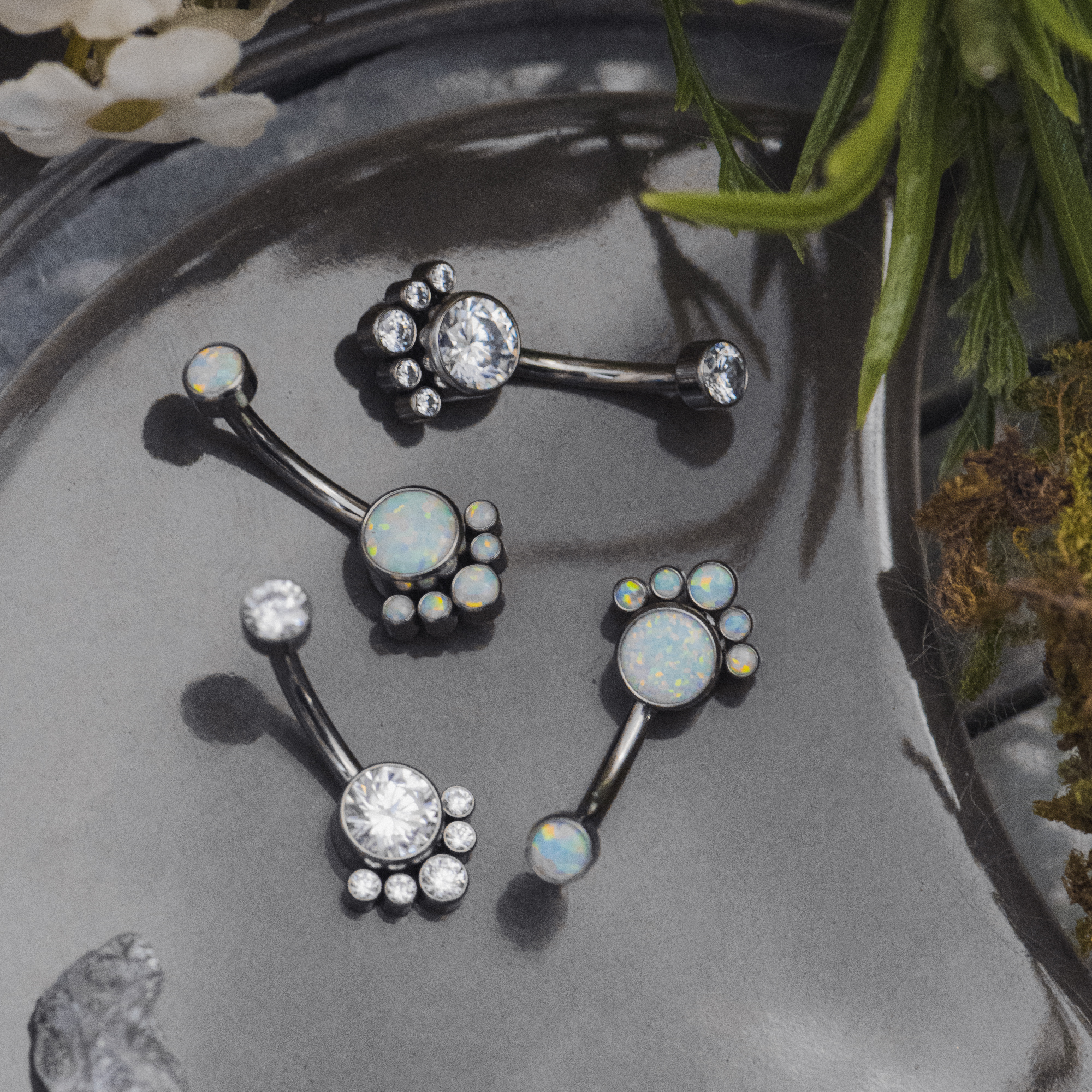 Titanium Internally Threaded Opal Diamond Cluster Bananabell 1.6mm Gauge in Silver