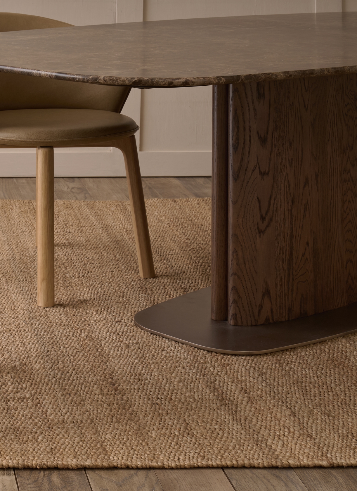 Tilba Pedestal Table