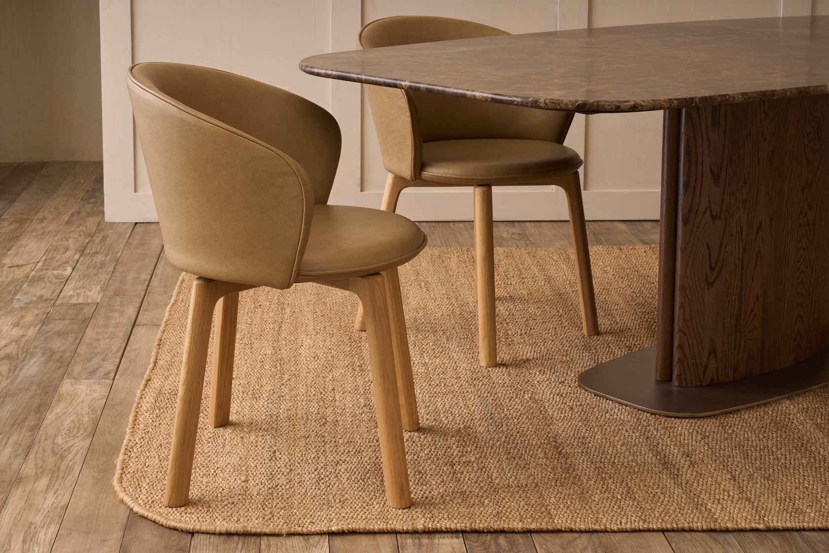 Tilba Pedestal Table