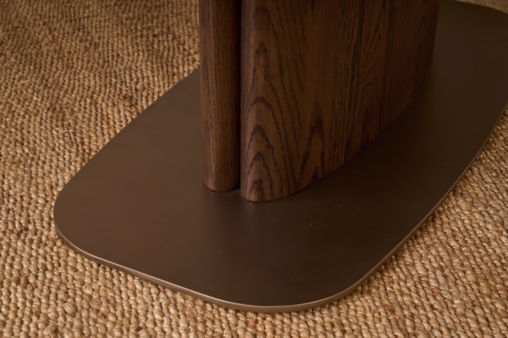 Tilba Pedestal Table