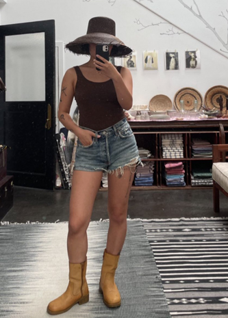 @vivthemole