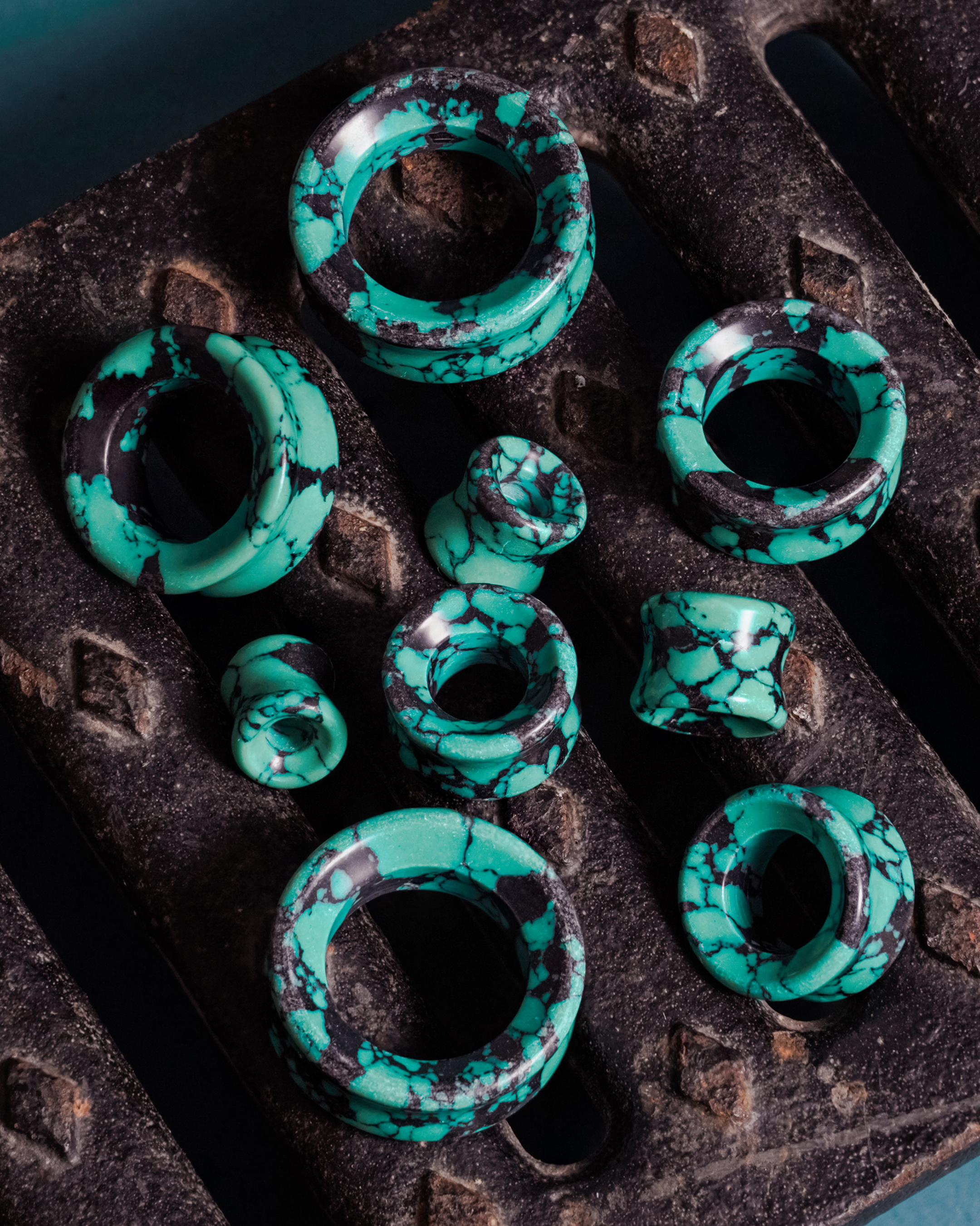 Cool  Black & Teal Turquoise Stone Tunnel
