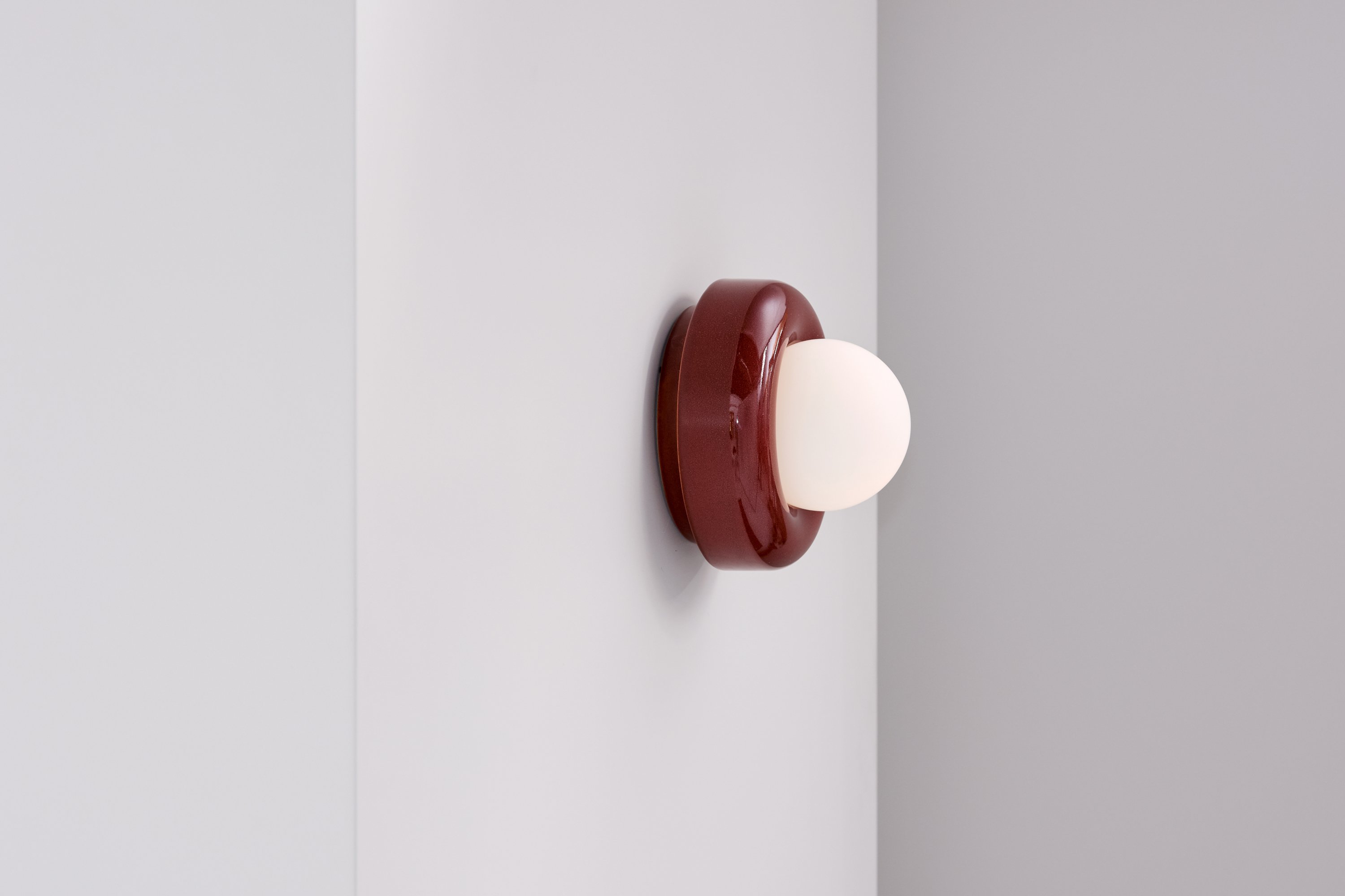 Nelly Wall Light Rust Jardan
