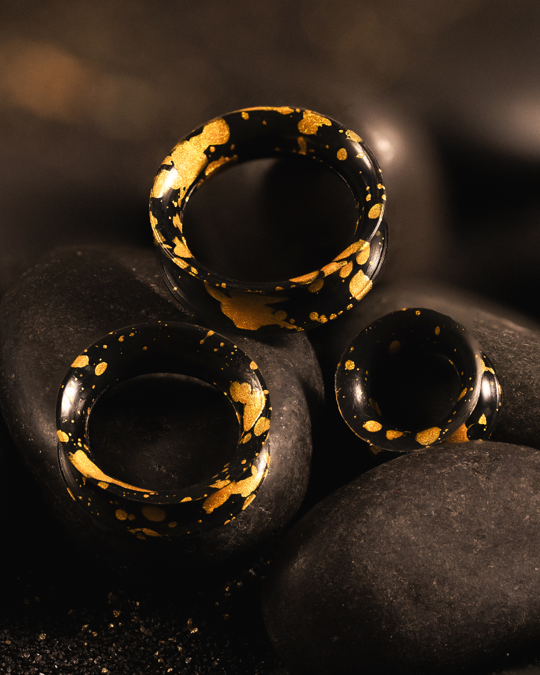 alternative   Splatter Black & Gold Eyelet Silicone Ear Tunnel