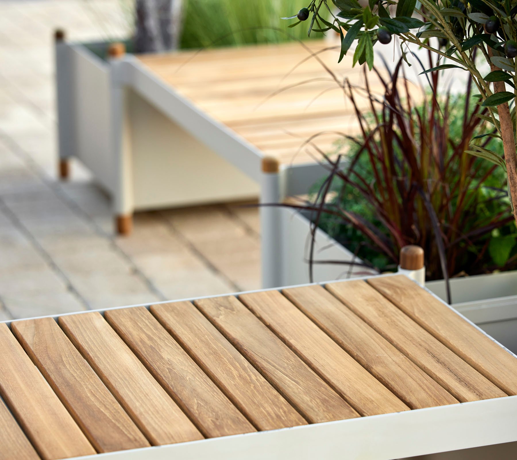 Sticks Bench with 2 Planters