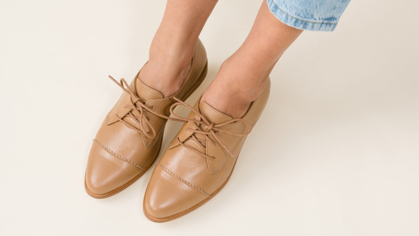 Nisolo Emilia Cap Toe Oxford Almond