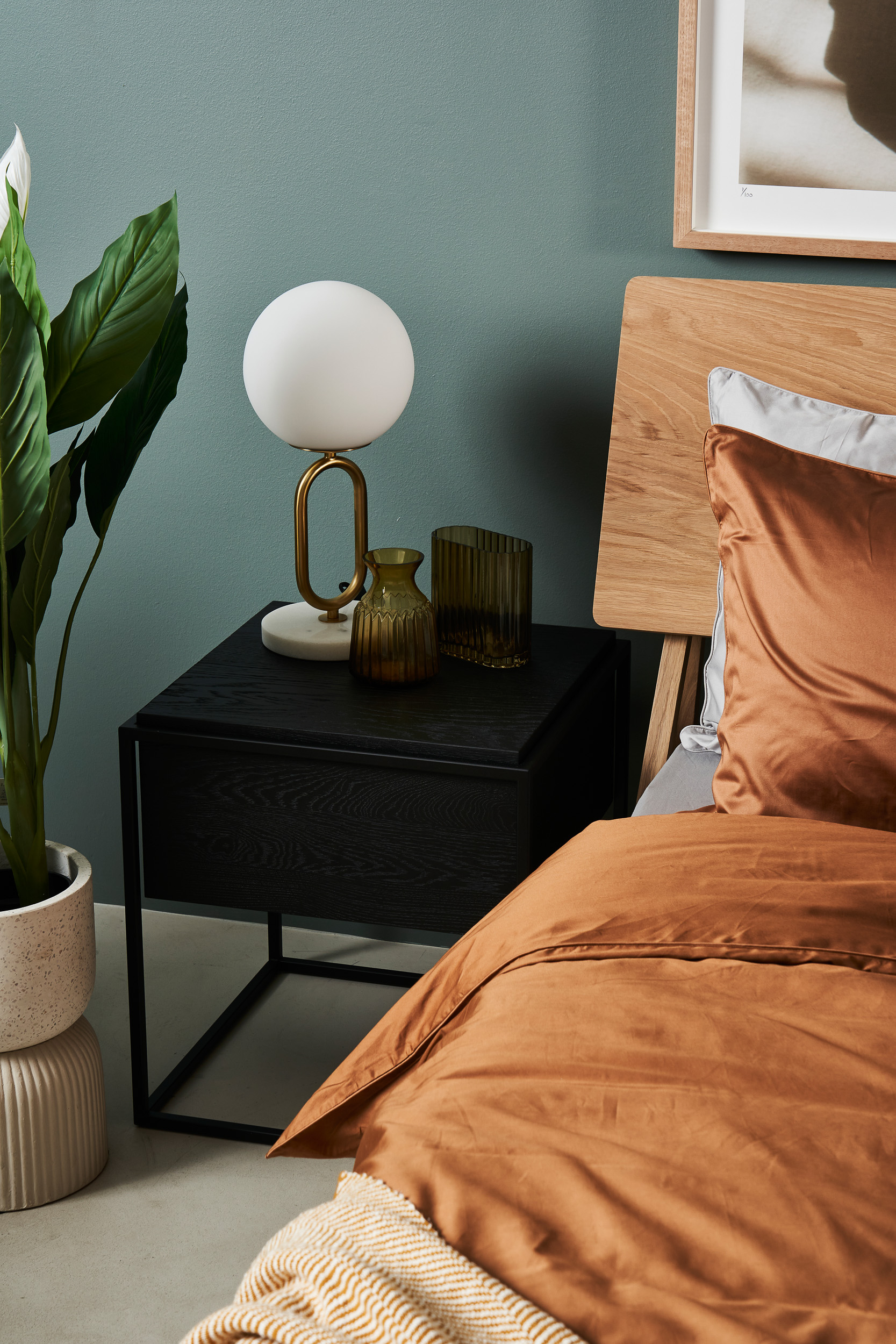 Monolit Bedside Table