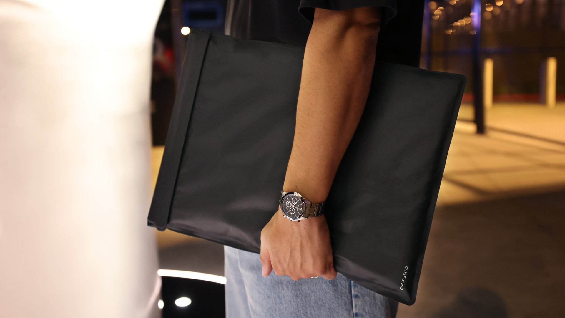 Stitch-less Design & Thermo-Welded Seams