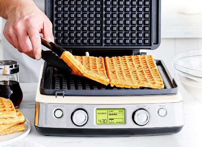 4 Square Grid Non-stick Belgian Waffle Maker Machine TTS-2210D
