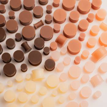 discreet Silicone Flesh Coloured Ear Plug, Skin Tone A