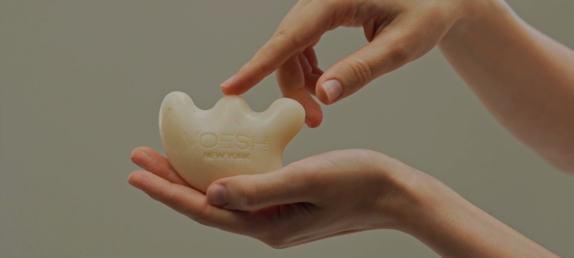 Gua Sha Bar Duo (with 2 free loofah dishes)