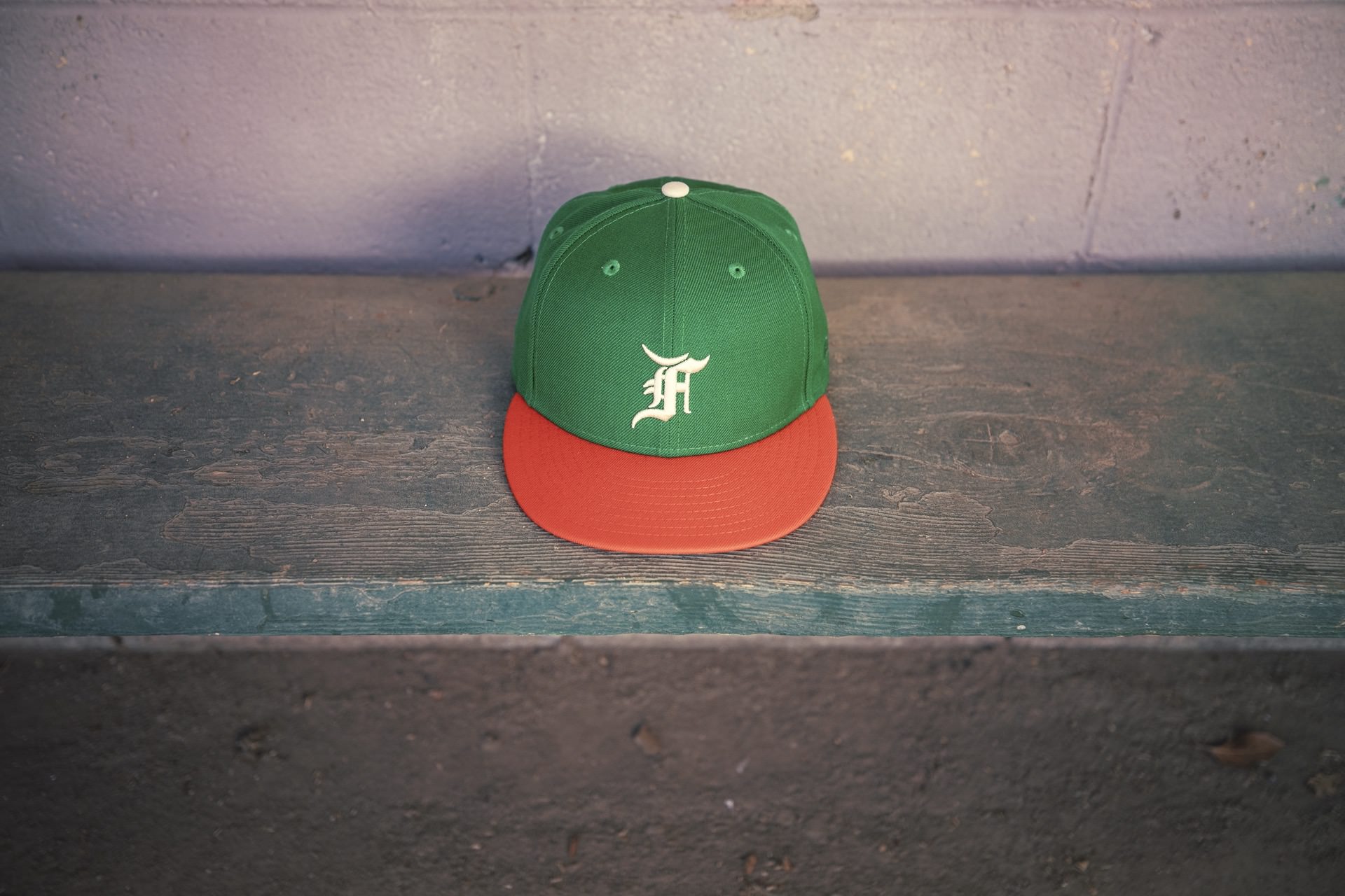 New Era x Fear of God Essential 59FIFTY Kelly Green/Orange Fitted Hat 60185370