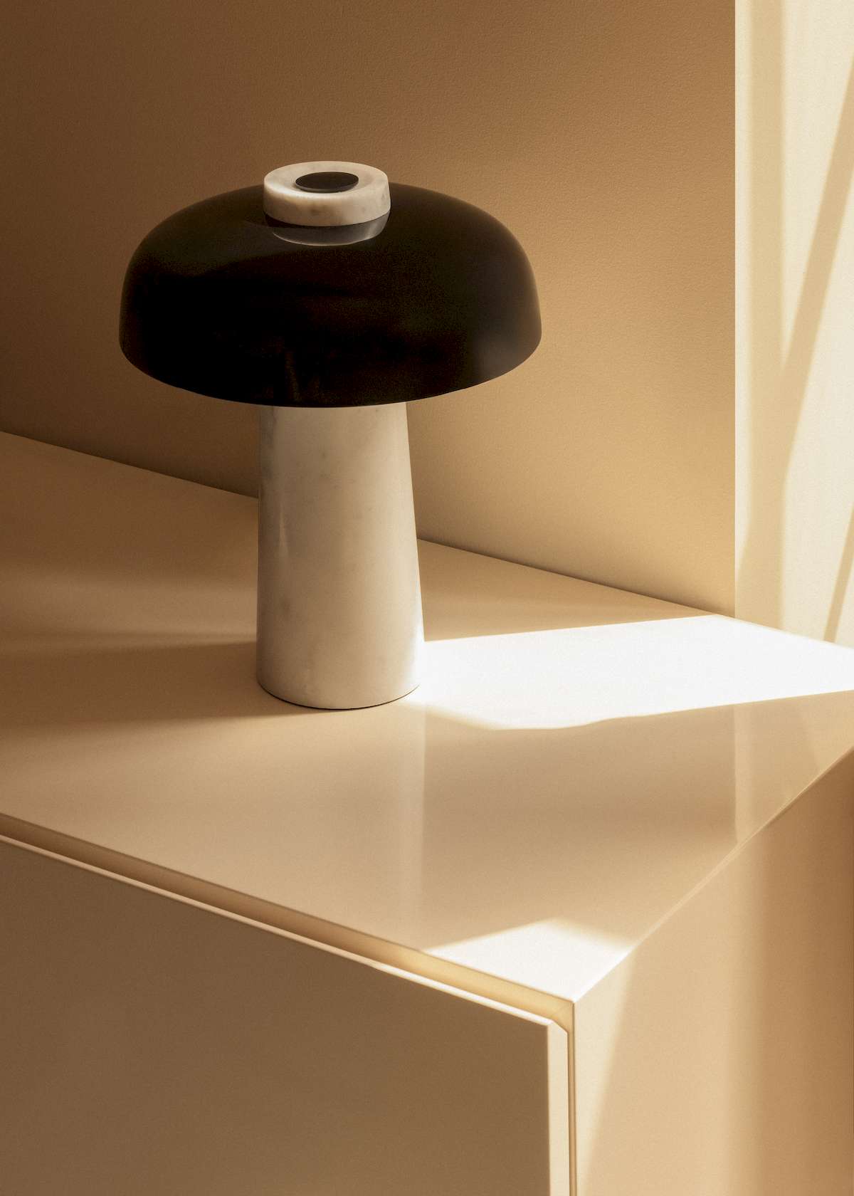 Reverse Marble Table Lamp