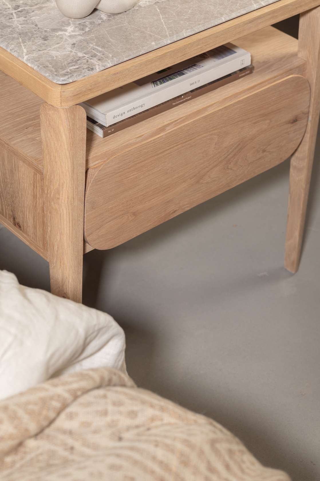 Paru Bedside Table