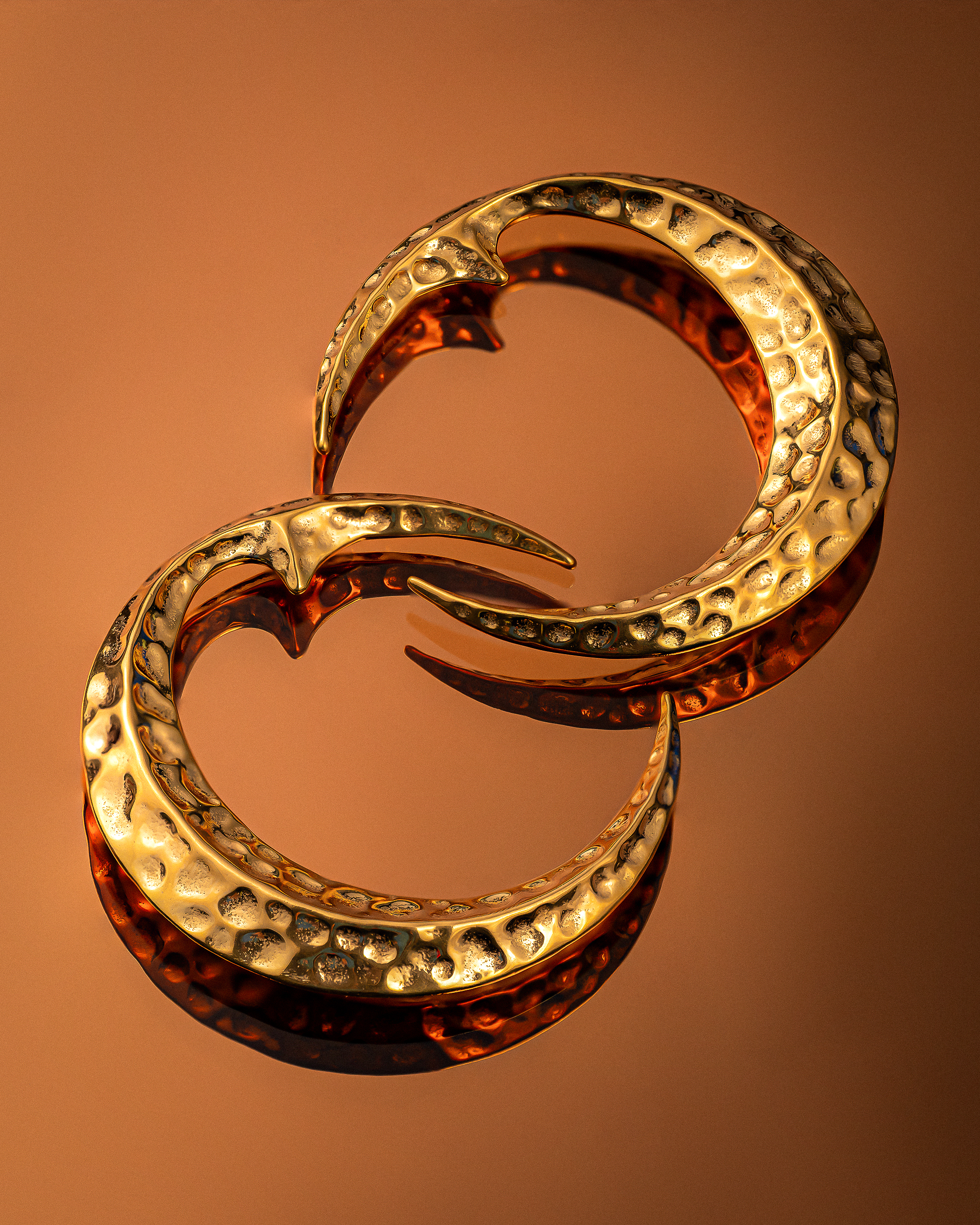  Gehämmerte Goldene Mond-Ohrringhänger (Paar)
