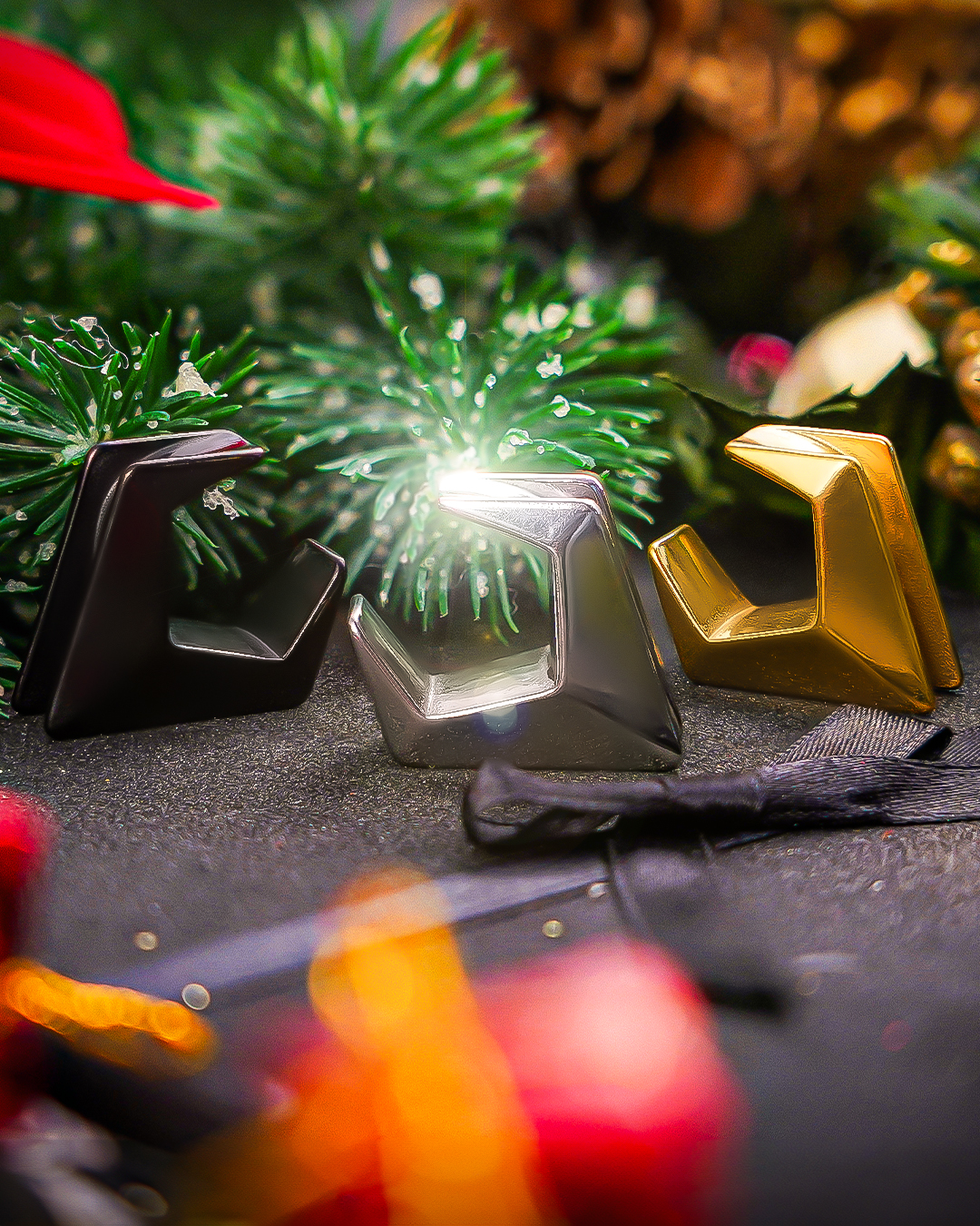 alternative  Gold Triangle Saddle Plug / Tunnel / Gauge
