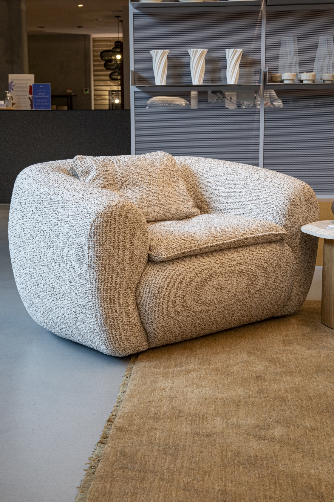 Petra Lounge Chair