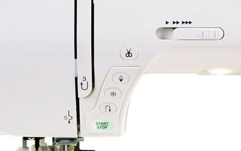 Janome 8200QCP Convenient Controls