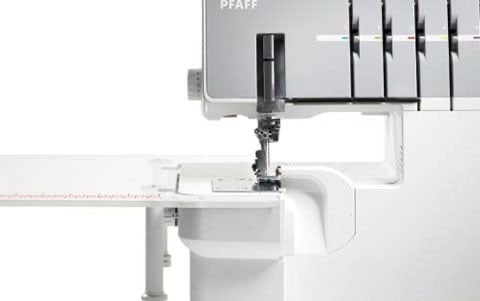 Pfaff Coverlock 3.0 - Spacious