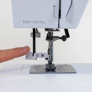 Bernette B35 Needle Threader